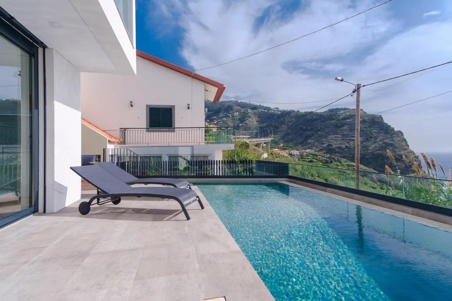 شقة Guestready - Madeiran Oasis With Ocean View Campanário 0*,  البرتغال